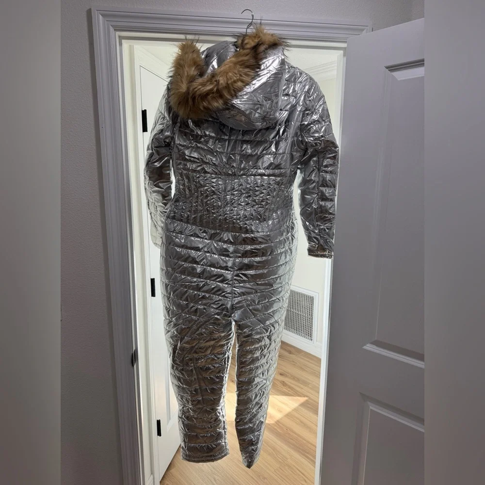 Women's Silver Quilted ski Jumpsuit with Faux Fur Hood - Picture 2 of 2